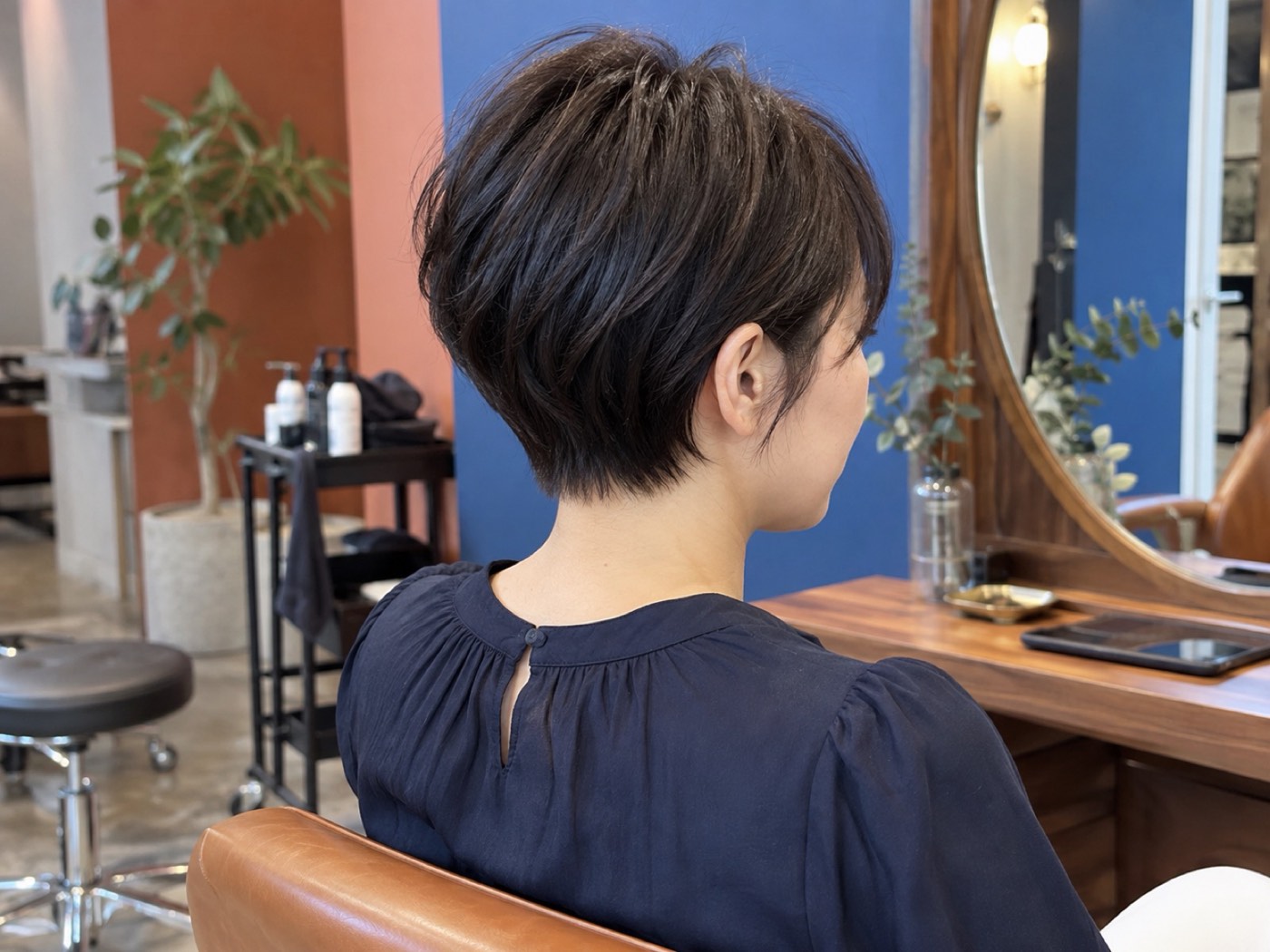 襟足が軽いショート